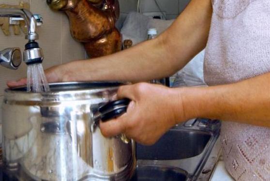 Acqua, ordinanza ritirata. Restano i dubbi