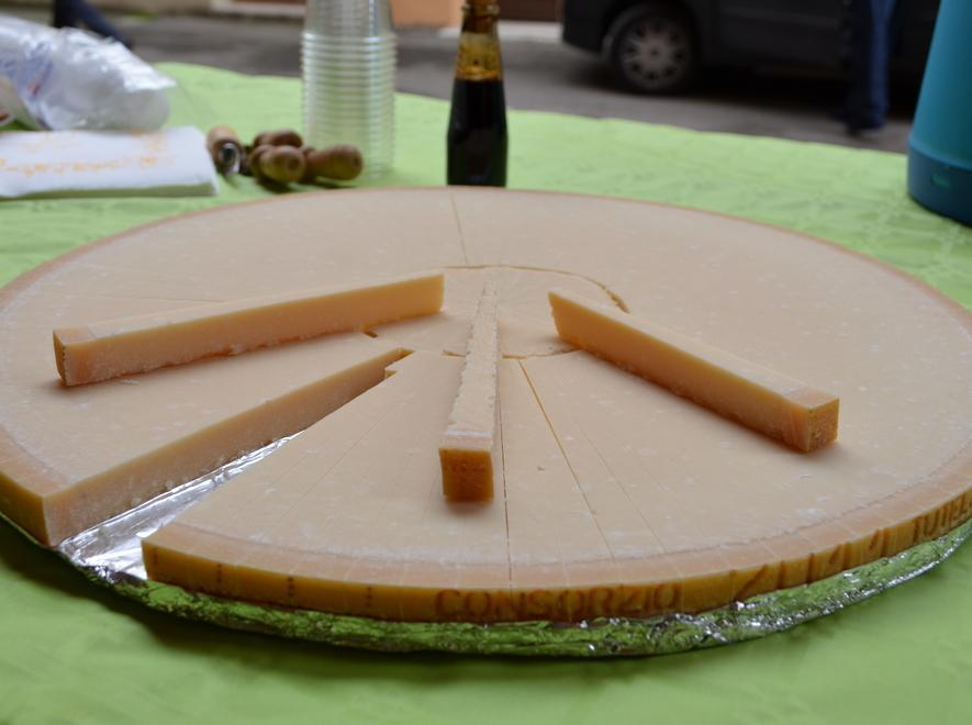 Formaggi sotto accusa: «Creano dipendenza» 