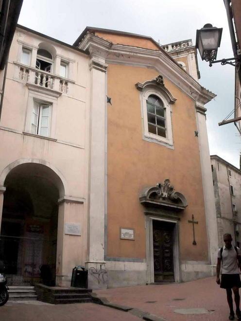 Liber* tutt*, incontro aperto venerdì 30 a Carrara