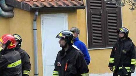 Si apre una voragine dentro al giardino e inghiotte una casetta