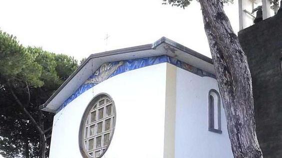 Ladri nella camera del prete a Tirrenia