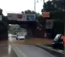 Un paese che va in tilt sotto un fiume di fango 