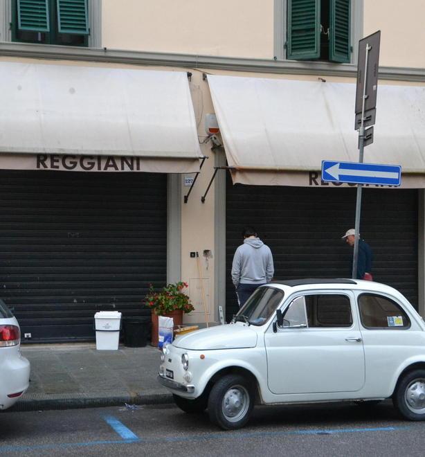 Raid dei ladri alla gioielleria Reggiani 