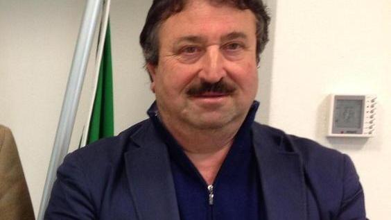 Carrione, tornano le ruspe sulla foce