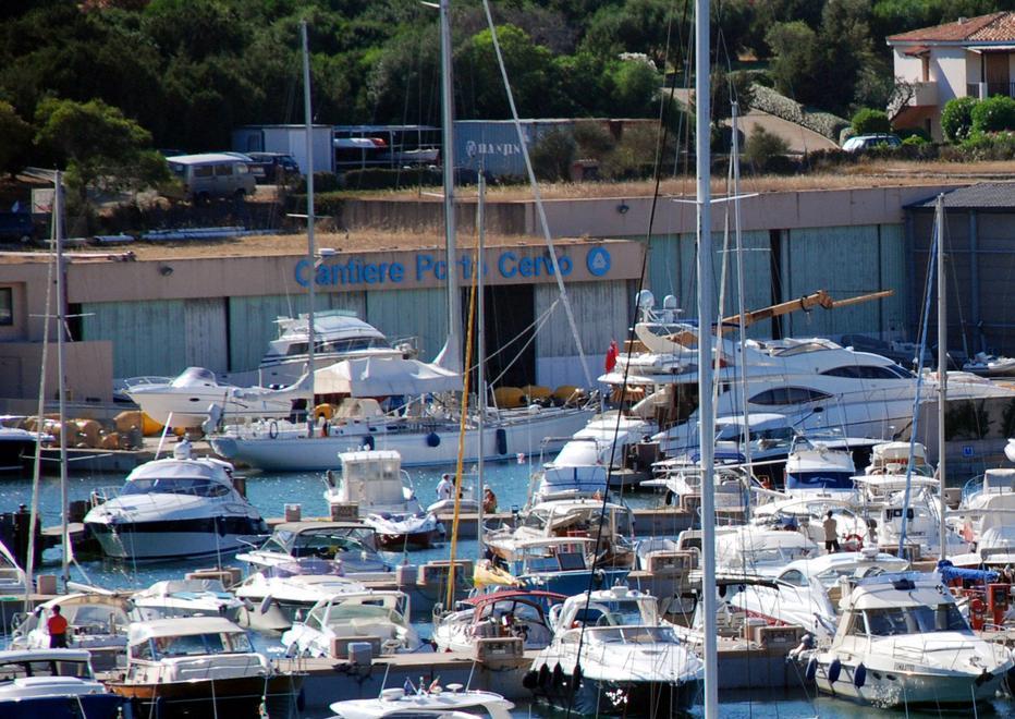 No alla fabbrica di gommoni 