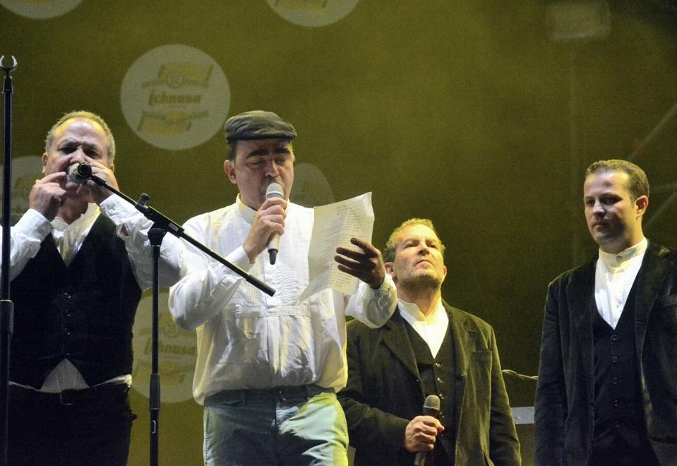 Elio durante un concerto