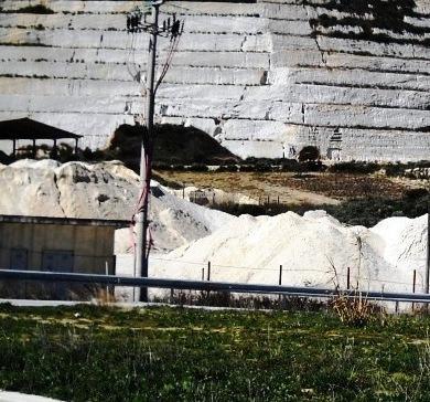 Richieste in Regione per estrarre caolino dalle colline di Ossi 