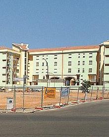 Inquilini morosi, l’Enel stacca la luce alle case popolari