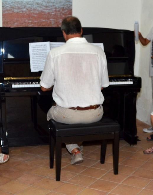 Iscrizione alla scuola di musica corsi di piano, canto e chitarra