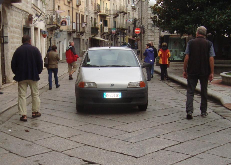 Ztl al centro, la polemica cresce 