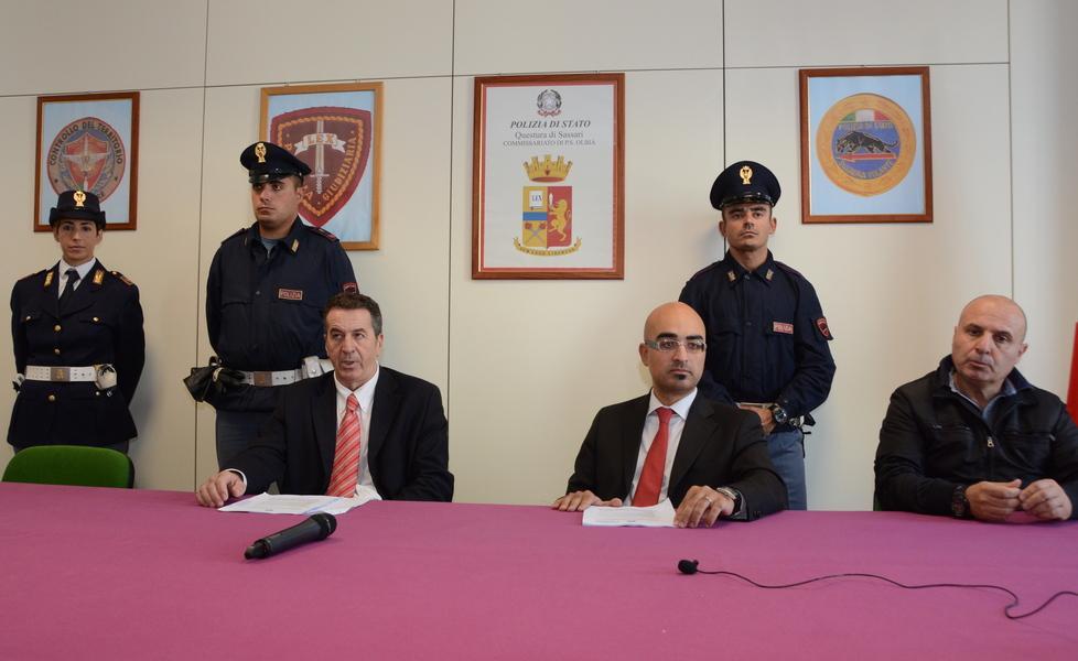 Market della droga, arrestate 8 persone 