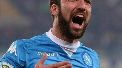 Higuain lancia il Napoli al quinto centro di fila