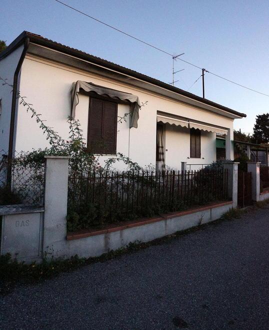Trovato morto in casa ex barista il cadavere scoperto dopo 7 giorni 