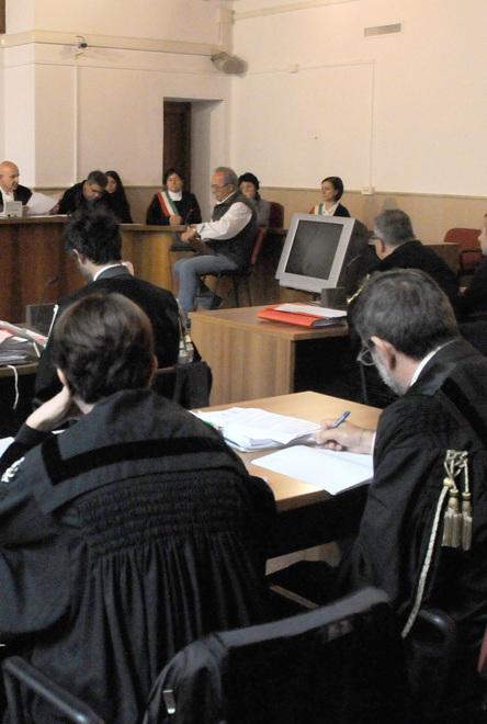 L’imputato alla mamma: «Dì a Giovanni di indagare»