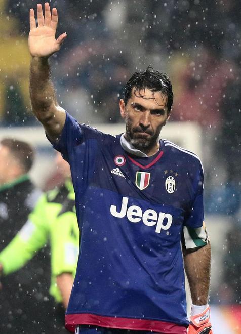 La Juventus subito in ritiro Domani il derby anomalo 