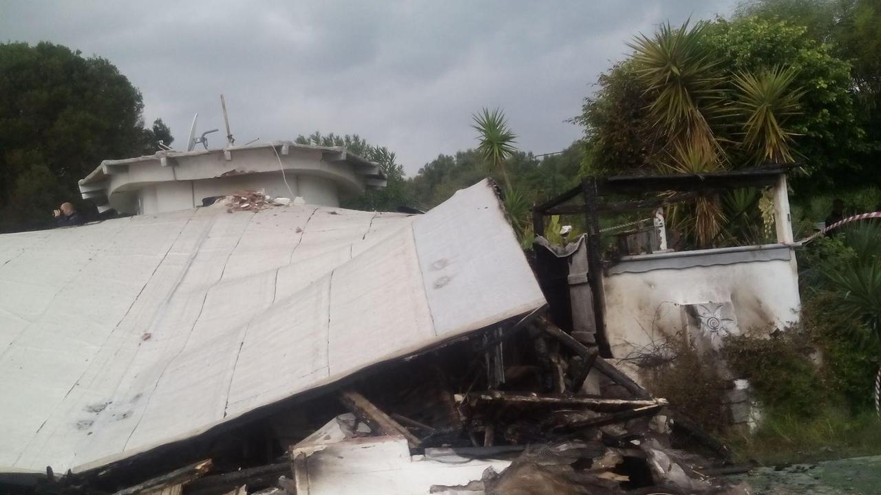 Il Mai Tai distrutto dalle fiamme