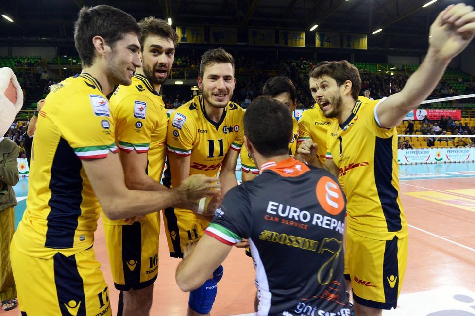 Dhl a Verona, Liu Jo contro Busto Arsizio 