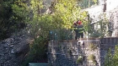 Frana alla Lima, evacuati due anziani