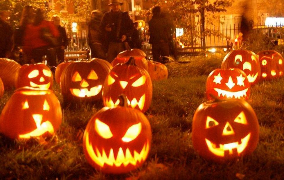 Halloween, sequestrate maschere e costumi 