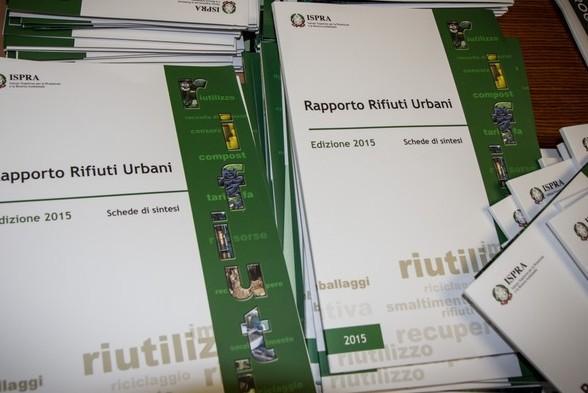 Raccolta differenziata, promossi e bocciati nel Sassarese