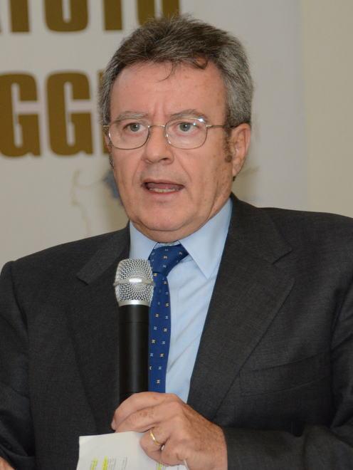 L’ex senatore candidato a sindaco 