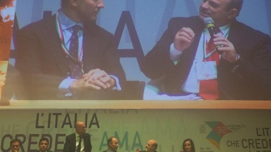 Sanna batte i pugni oltre Tirreno