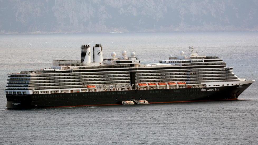 La Holland sbarca migliaia di crocieristi