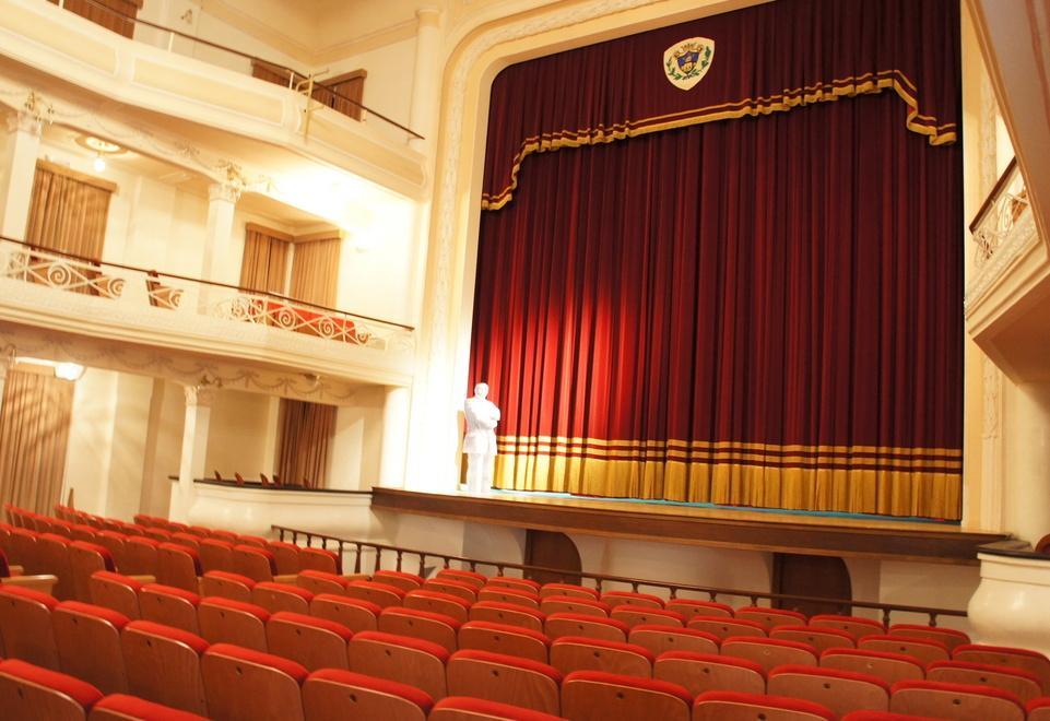 Giallo sul teatro, slitta l’assegnazione 