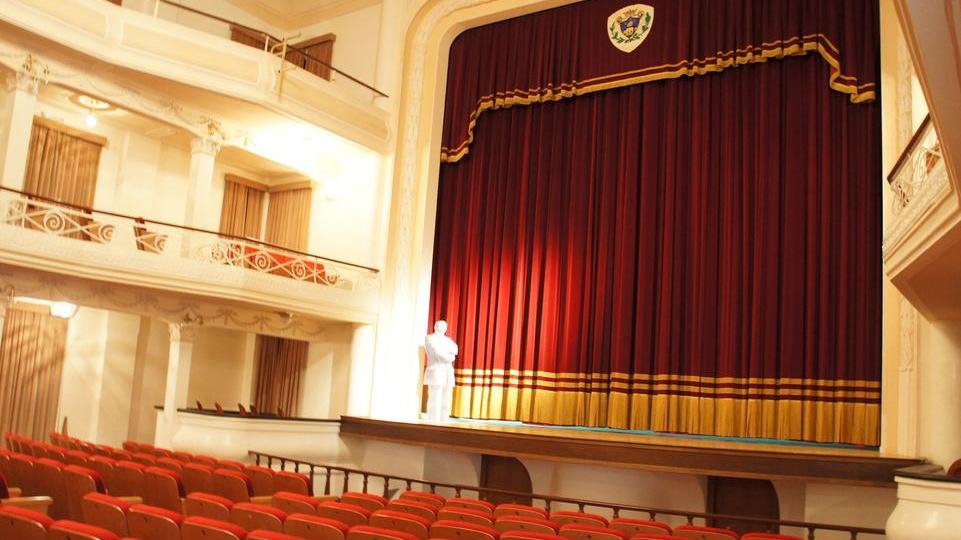 Giallo sul teatro, slitta l’assegnazione