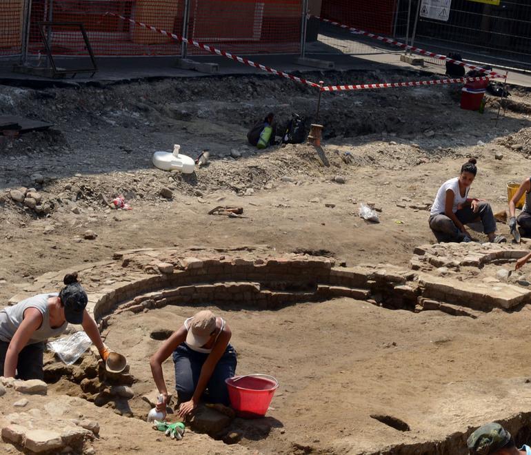 «Lavori in piazza, soldi ai negozi penalizzati» 