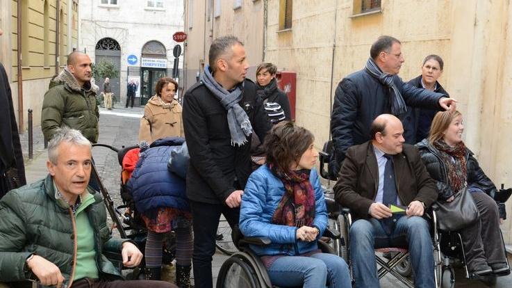 Disabili, l’incubo dei marciapiedi