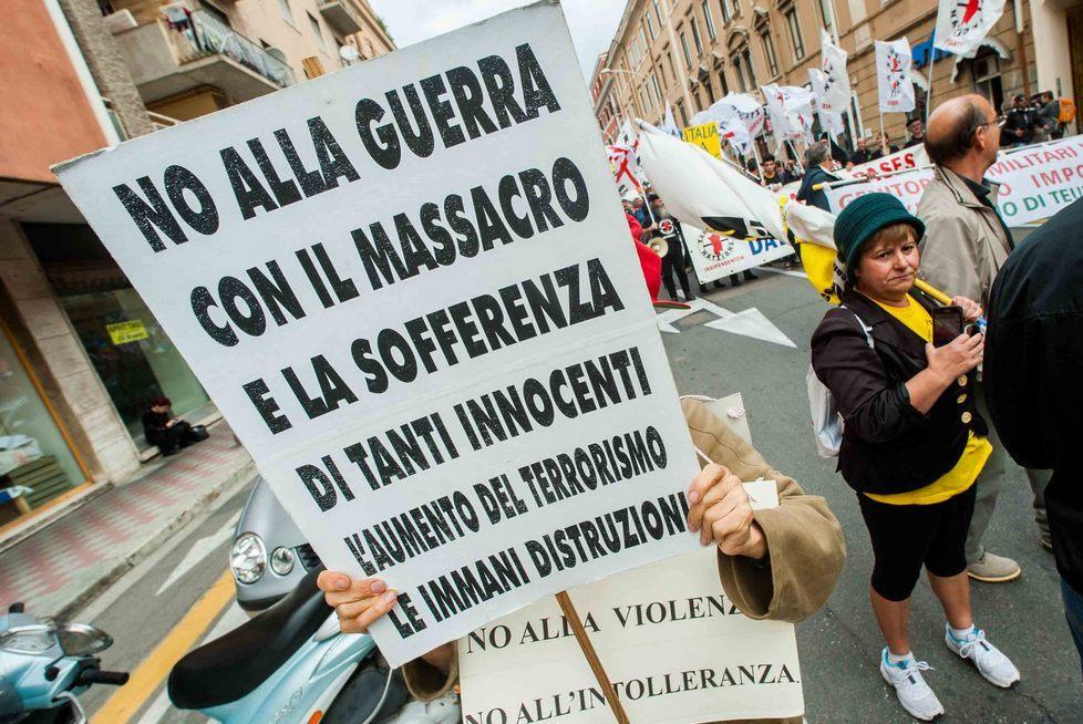 Sit-in a Teulada, alt del questore 