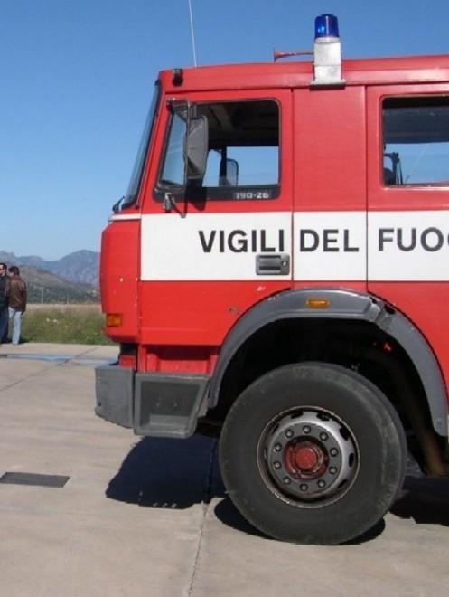 Fiamme in un cucinino di Cardedu 