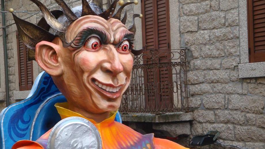 Carnevale, tutto tace: i lavori dei carri non sono cominciati