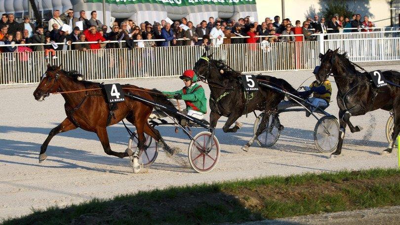 Esposito su Timone Ek secondo al traguardo di Milano