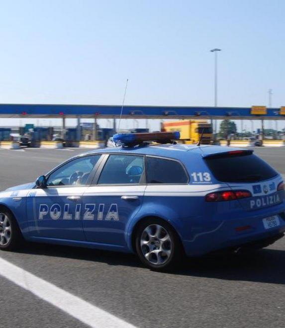 Arrestato in autostrada con un etto di eroina
