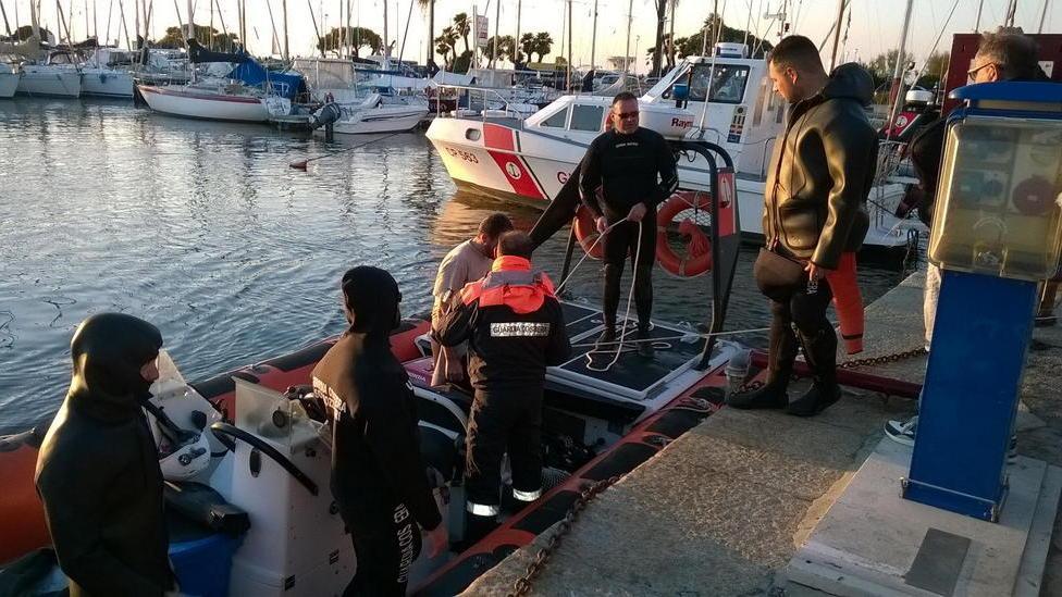 Pescatori dispersi, ancora ricerche E si pensa a recuperare la barca