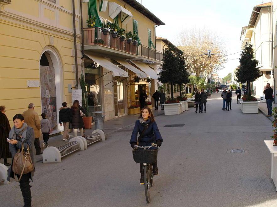 Partono i lavori per le strisce in otto strade del centro 