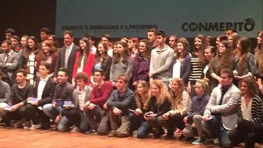 Neodiplomati premiati al teatro Storchi