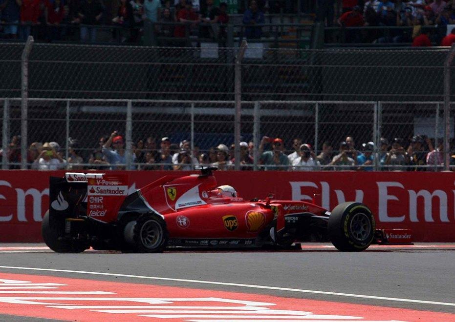 Autoscontro Ferrari nel Gp del Messico Rosberg vince e ipoteca il 2º posto