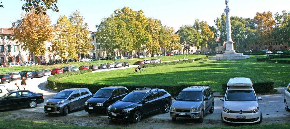 Il ricordo dei caduti e dei defunti in Certosa 