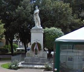 Alzabandiera e corone d’alloro 
