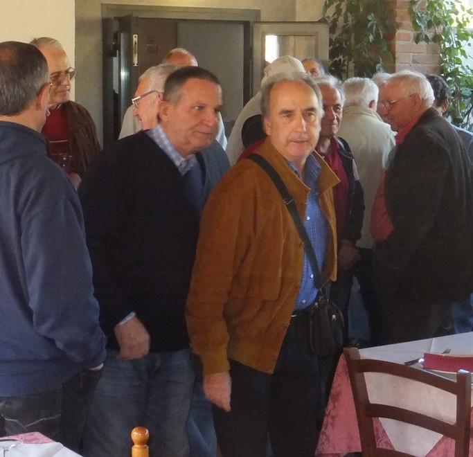 Lo scherzo feroce con la lepre finta sui binari da Siena