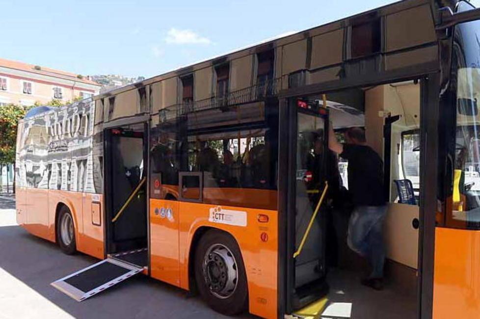Pensieri di Natale sui bus del Cct Nord
