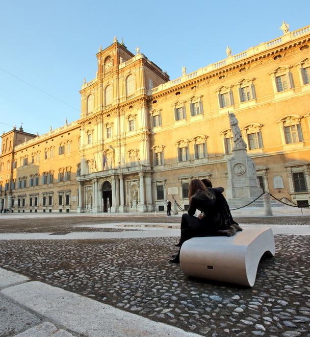 Piazza Roma, il rebus delle auto 