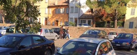 I parcheggiatori abusivi tornano in piazza