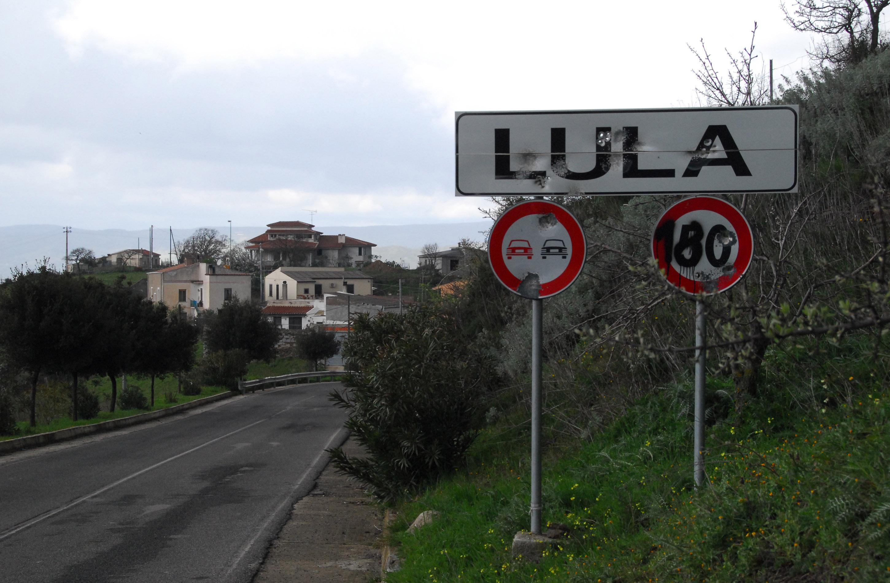 L'ingresso del paese
