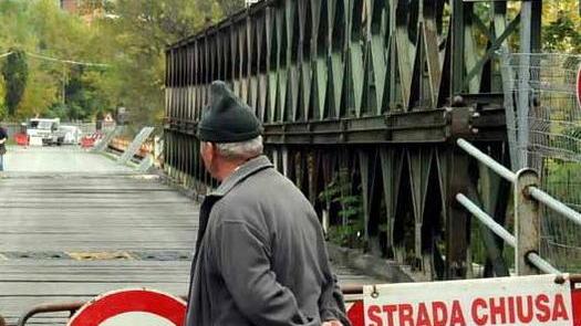 Sbarrato Pontemagra, deviato il traffico