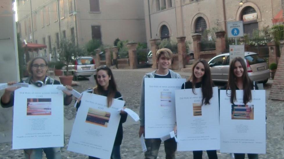 Le “Poesie Dorsali” in mostra nella biblioteca del Barozzi