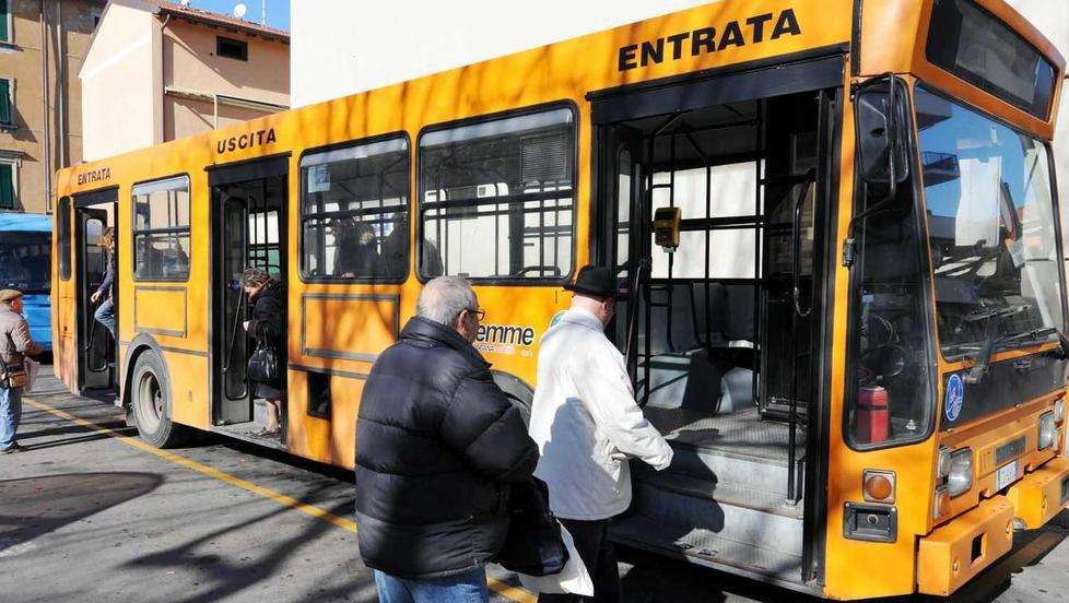 Tiemme dichiara guerra a chi viaggia a sbafo sui bus 